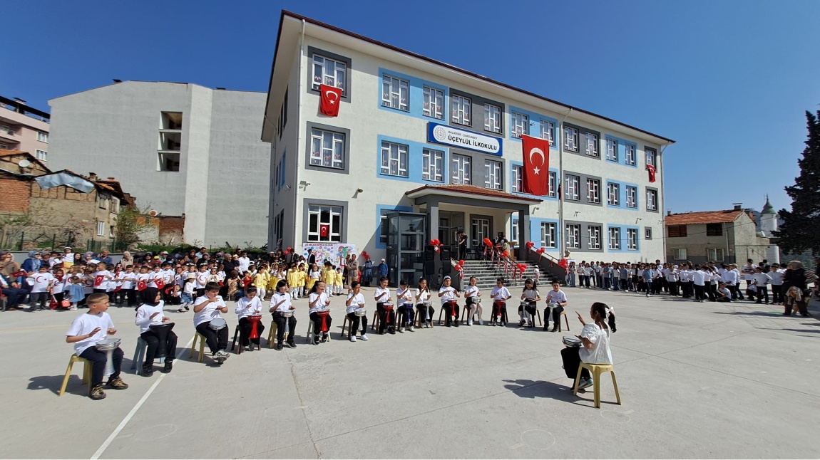 23 NİSAN ULUSAL EGEMENLİK VE ÇOCUK BAYRAMI OKULUMUZDA ÇOŞKU İLE KUTLANDI